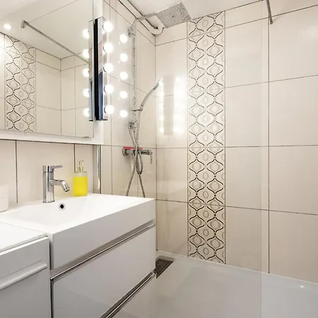 T3 Centre A 2 Pas Du Metro - Parking Gratuit شقة