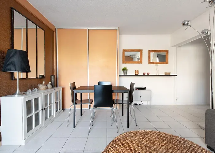 T3 Centre A 2 Pas Du Metro - Parking Gratuit *